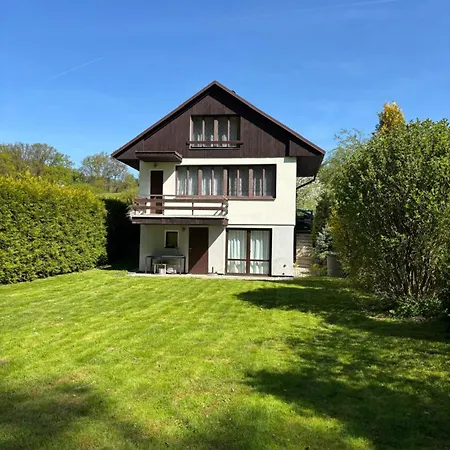 Roda S Vnitrni Saunou Casa vacanze Rabyne