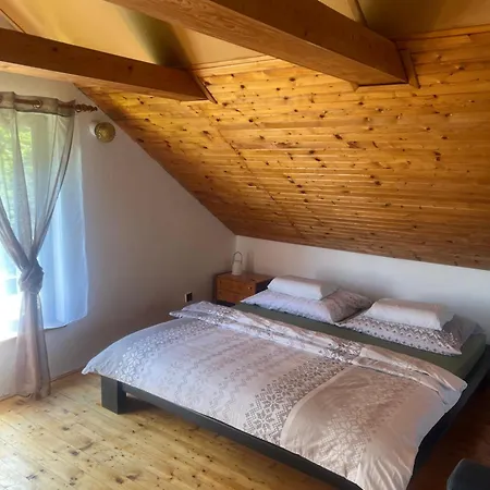 Roda S Vnitřní Saunou Rabyne