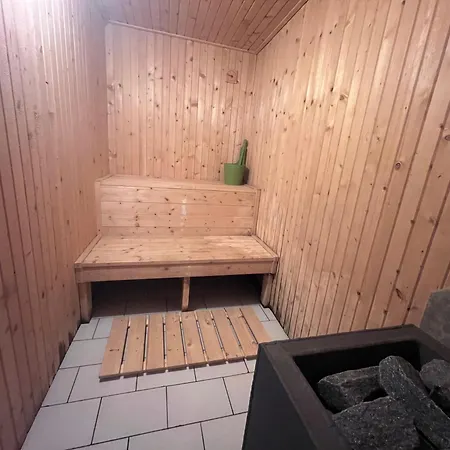 Roda S Vnitrni Saunou Holiday home Rabyne
