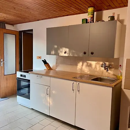 Сasa de vacaciones Roda S Vnitřní Saunou Rabyne