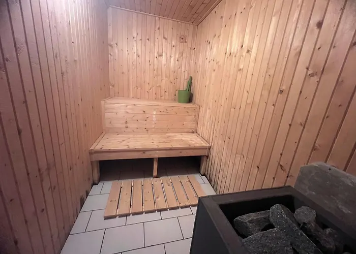 Roda S Vnitrni Saunou 別荘 Rabyně